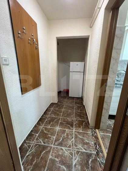 Apartament cu 2 camere semidecomandat, mobilat în Micro 6