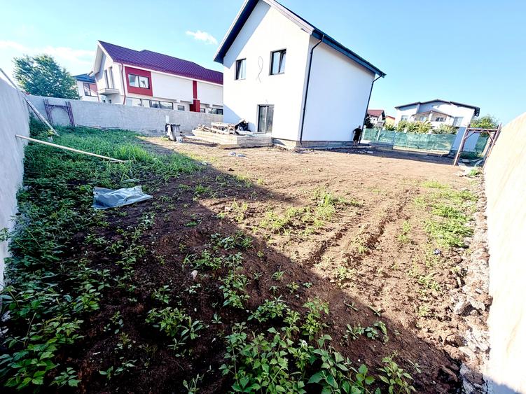 Casă individuală cu 4 camere cu Teren 530 Mp în Exterior Sud