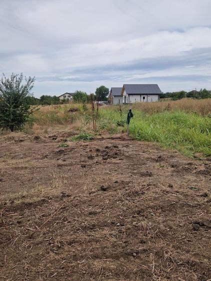 Teren de 300 mp, în Valu lui Traian