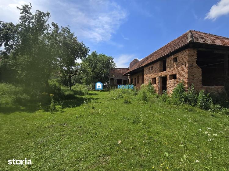 Casă cu 3 camere cu Teren 1400 Mp în Lisa