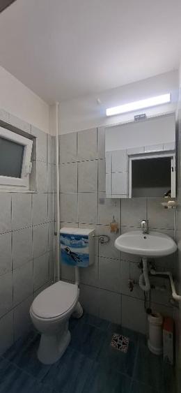 Apartament cu 3 camere decomandat, mobilat în Rahova