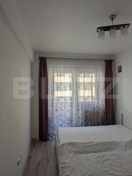 Apartament cu 4 camere semidecomandat, mobilat în Lunca Cetățuii