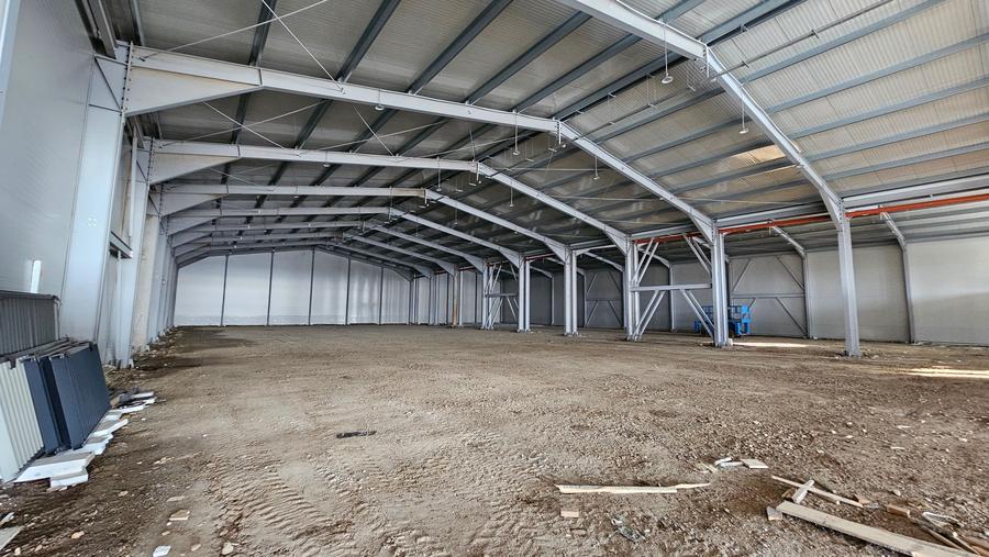 Spațiu industrial, de 1,300 mp, în Balotești