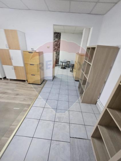 Spațiu comercial, de 64 mp, în Central