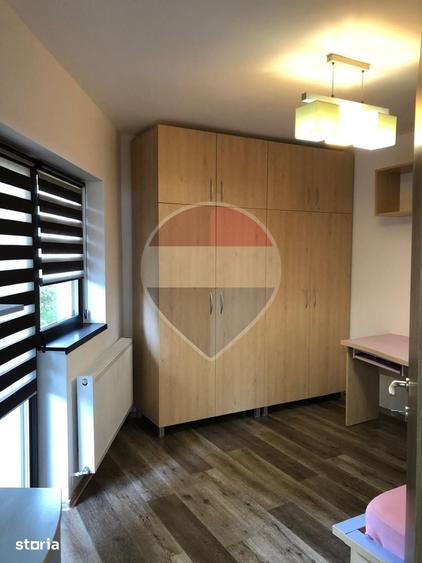 Apartament cu 3 camere semidecomandat în Becaș