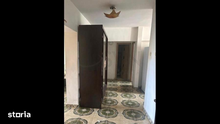 Apartament cu 3 camere în Vitan