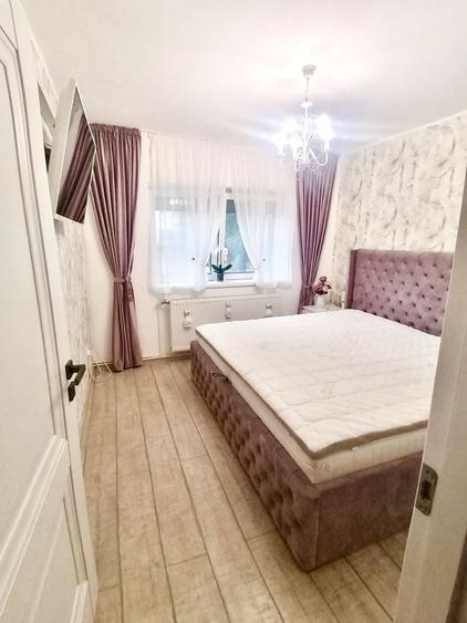Apartament cu 3 camere decomandat în Valea Aurie