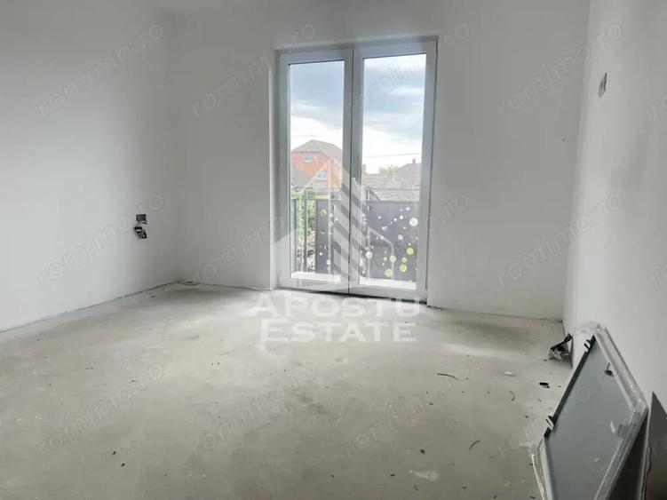 Apartament cu 2 camere decomandat în Giarmata