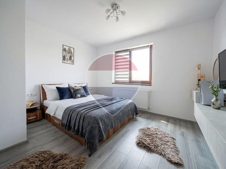 Apartament cu 2 camere decomandat, mobilat în Central