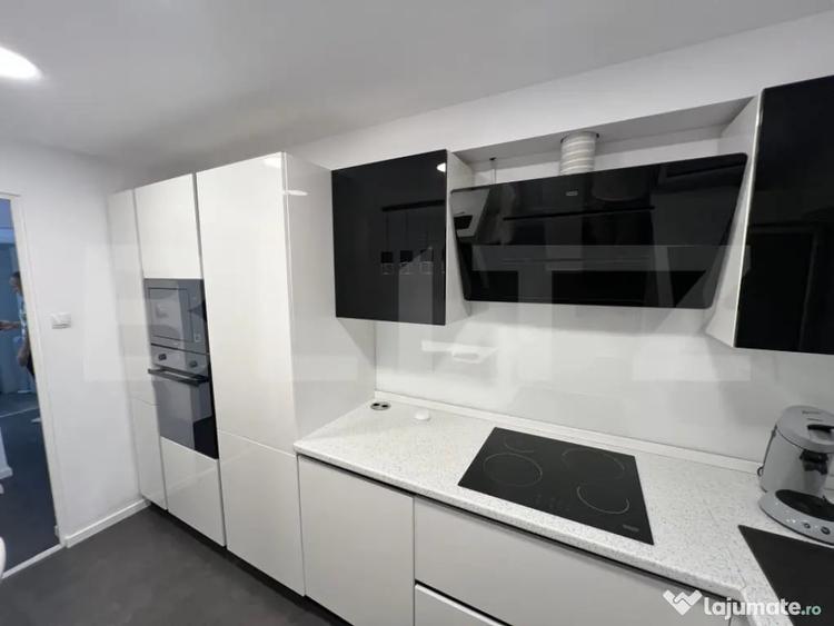 Apartament 3 camere, decomandat, parcare, zona UMF - 8
