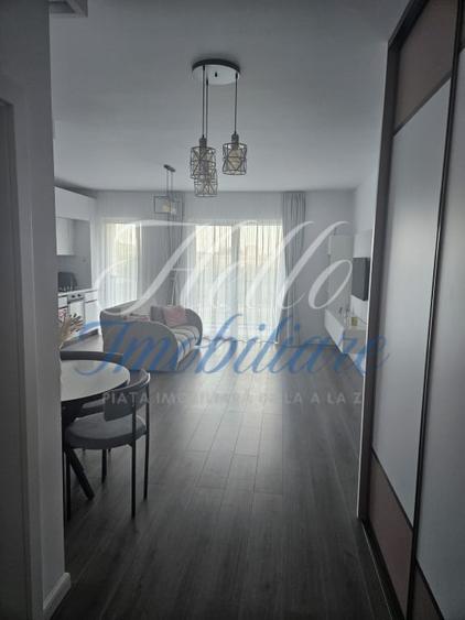 Apartament cu 2 camere semidecomandat, mobilat în Florești