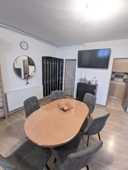 Apartament cu 3 camere semidecomandat în Semicentral