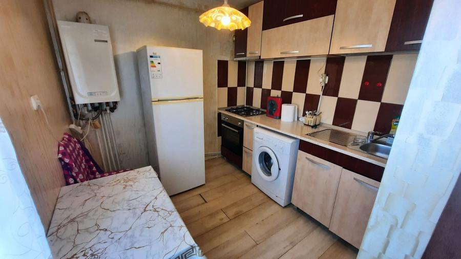 Apartament cu 2 camere semidecomandat în Hipodrom