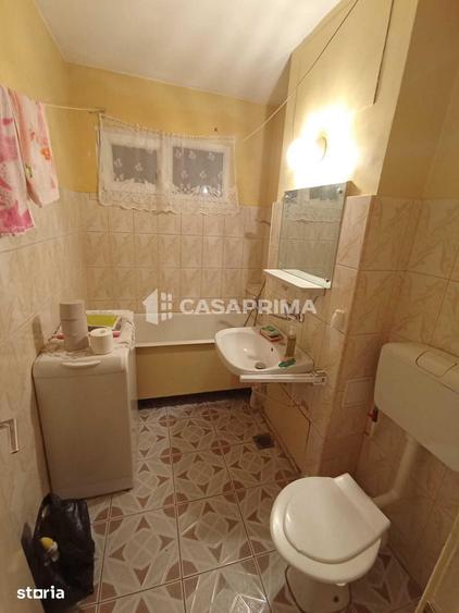Apartament cu 3 camere semidecomandat în Vest