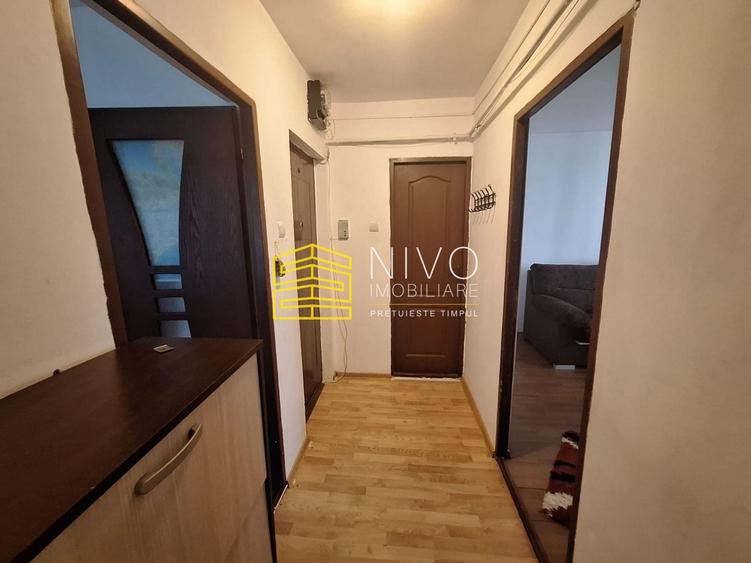 Apartament cu 3 camere decomandat, mobilat în Dâmbu Pietros