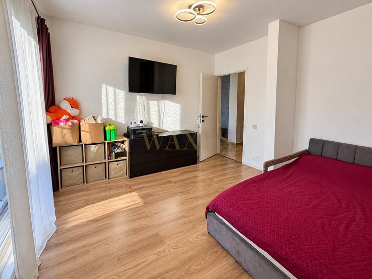 Apartament cu 3 camere semidecomandat, mobilat în Florești