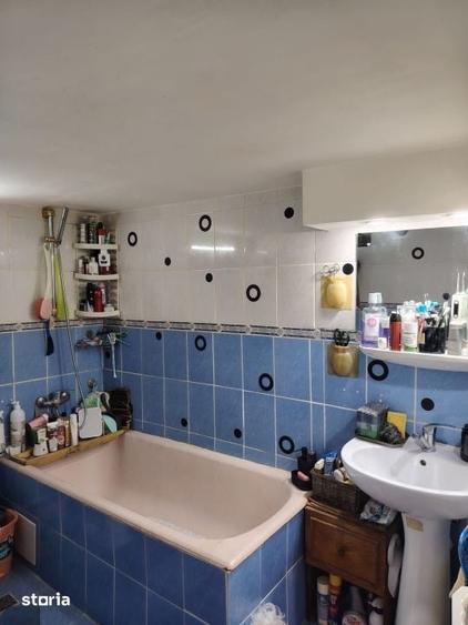 Casă cu 5 camere cu Teren 50 Mp în Siloz