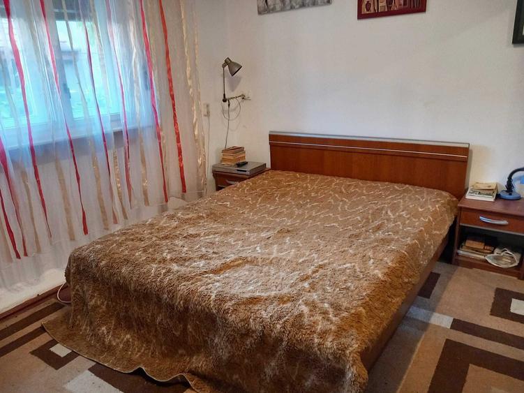Casă cu 4 camere cu Teren 850 Mp în Cut