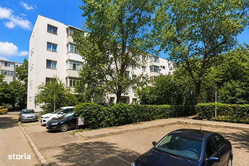 Apartament cu 4 camere decomandat în Alexandru cel Bun
