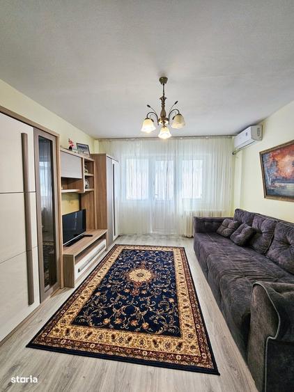 Apartament cu 2 camere semidecomandat în Mircea cel Bătrân
