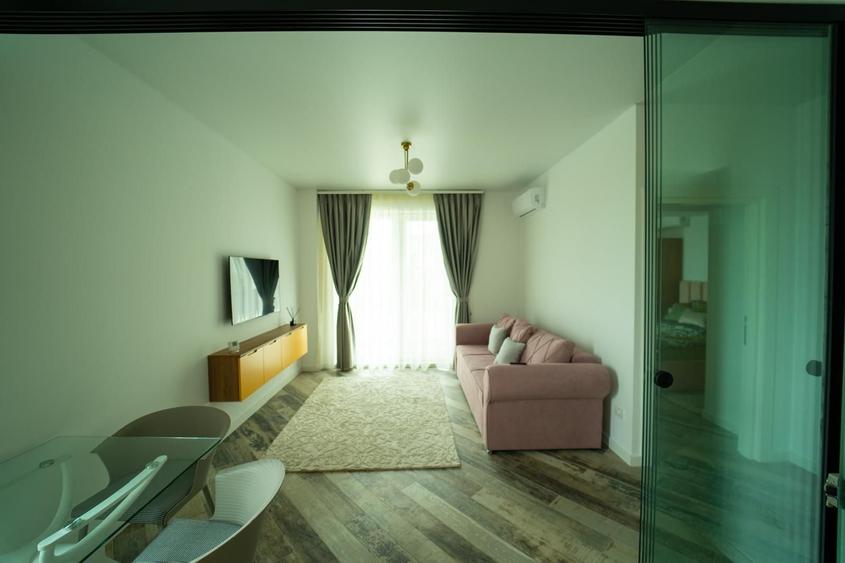 Apartament cu 2 camere, mobilat în Universitate