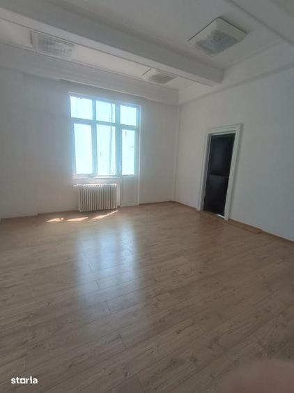 Universitate Cladire de Birouri 10 Euro/mp - 8