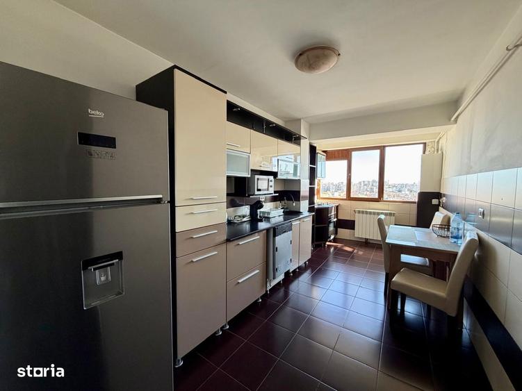 Apartament cu 3 camere decomandat în Central