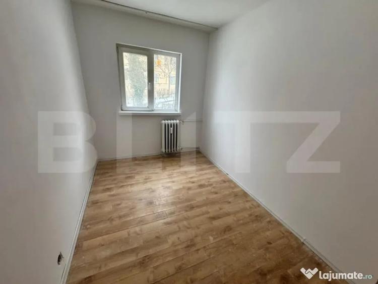 Apartament cu 4 camere decomandat în Valea Rosie