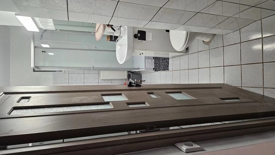 Apartament cu 3 camere semidecomandat în Circumvalațiunii