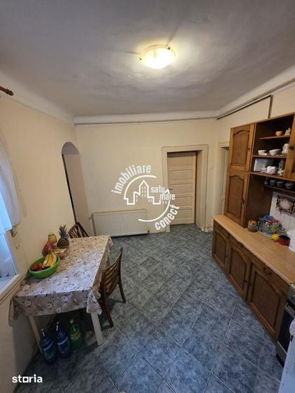 Casă cu 4 camere cu Teren 500 Mp în Titulescu