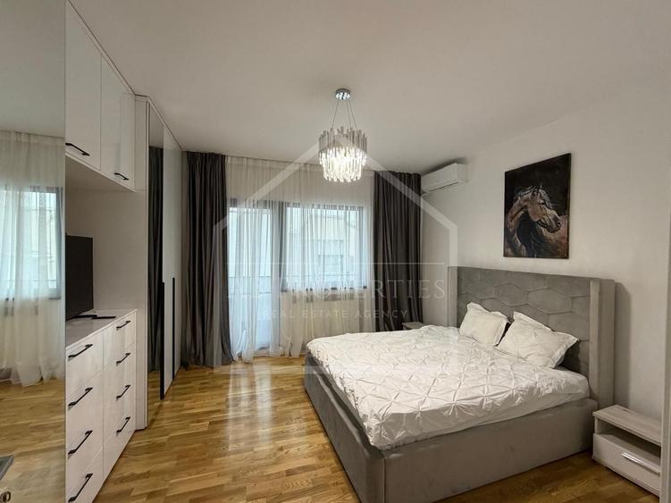 Apartament cu 3 camere decomandat, mobilat în Calea Victoriei