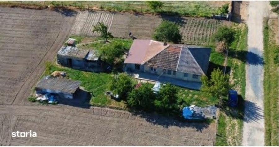 Casă cu 3 camere în Frățilești