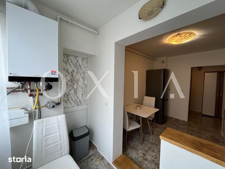 Apartament cu 3 camere semidecomandat, mobilat în Complex Studențesc