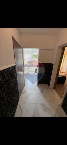Apartament cu 2 camere semidecomandat, mobilat în Alexandru Obregia