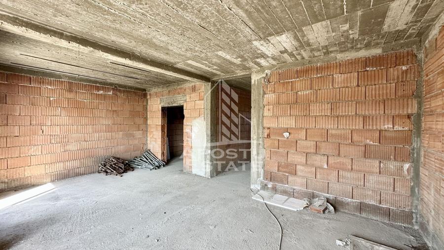 Duplex cu 4 camere cu Canalizare în Giroc