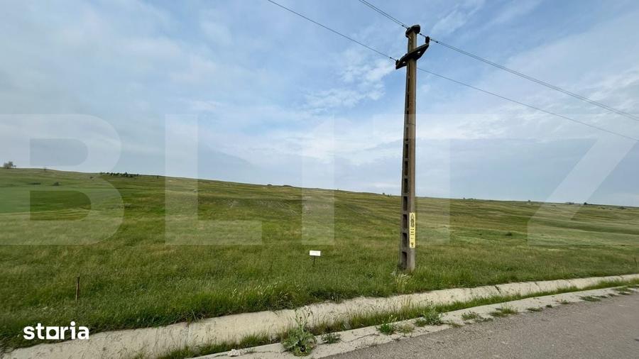 Teren de 12600 mp, în Stăuceni