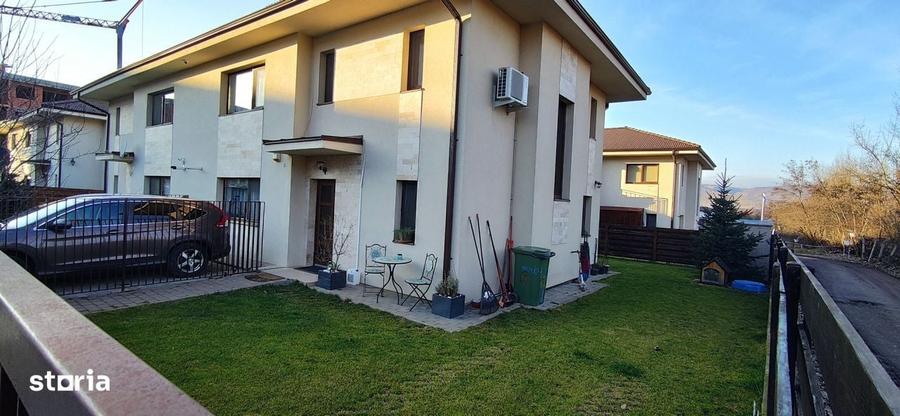 Casă cu 4 camere cu Teren 275 Mp în Florești