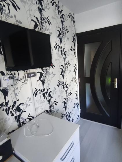 Apartament cu 3 camere decomandat, mobilat în Inel II