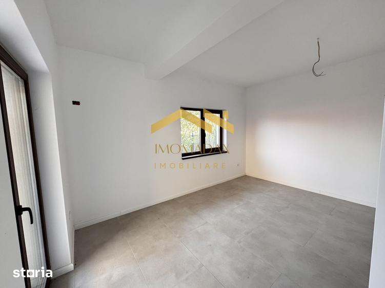 Casă cu 4 camere cu Teren 250 Mp în Sânmihaiu Român