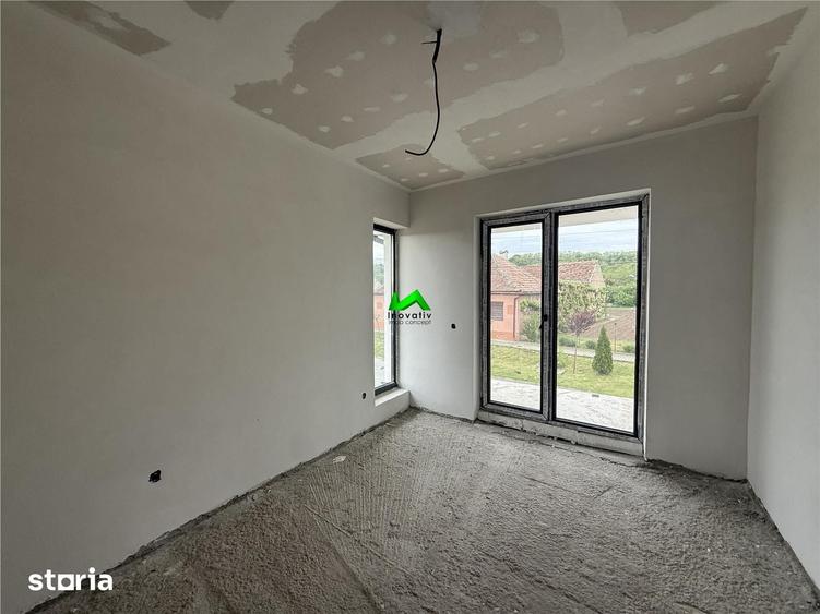 Casă cu 4 camere cu Teren 400 Mp în Șelimbăr