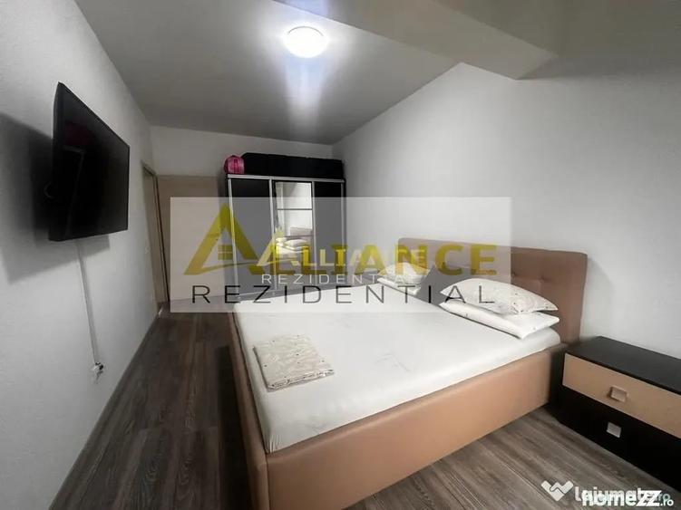 Apartament cu 3 camere decomandat în Berceni