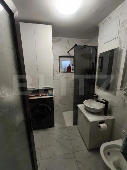 Apartament cu 3 camere semidecomandat în IAR