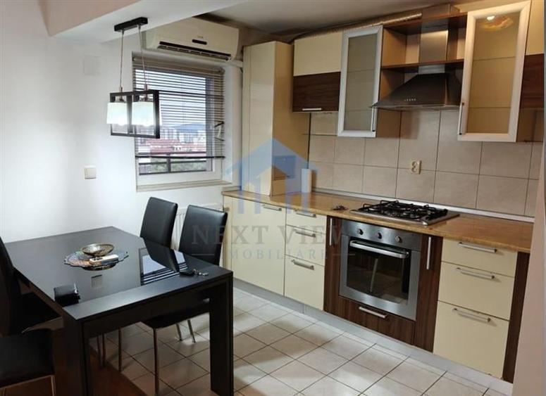 Apartament cu 3 camere decomandat în Zorilor