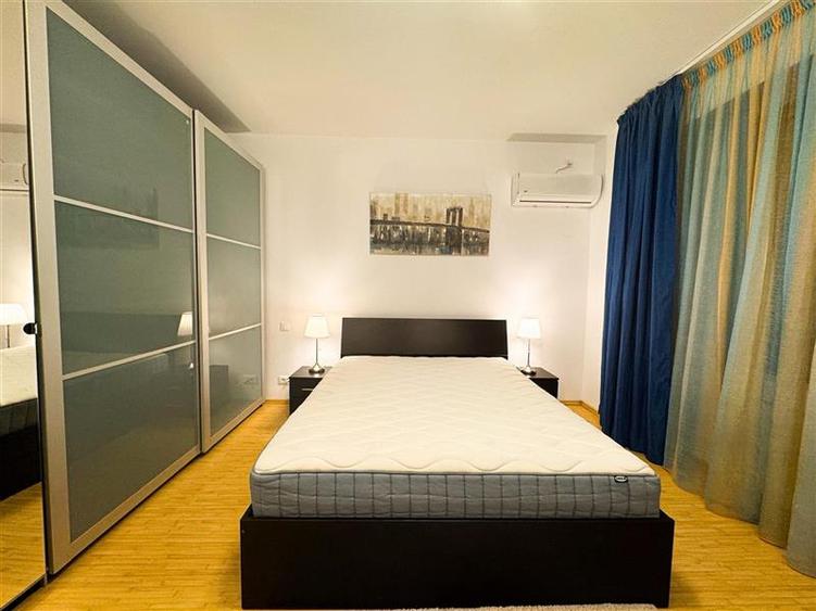 Apartament cu 4 camere semidecomandat în Floreasca