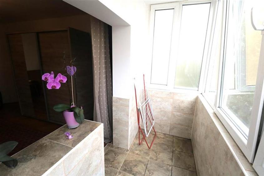 Apartament cu 2 camere semidecomandat în Lipovei