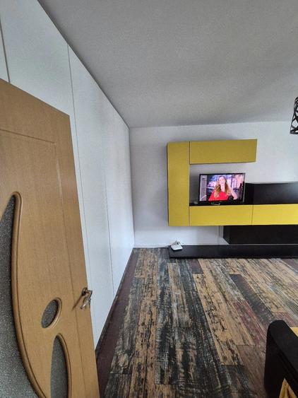 Apartament cu 2 camere decomandat în Calea Severinului