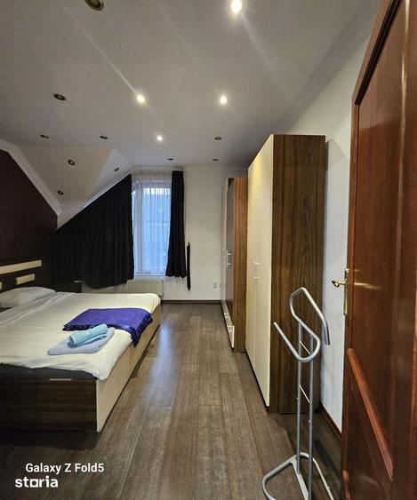 Apartament cu 3 camere decomandat în Orașul Nou