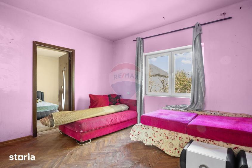Casă cu 2 camere cu Teren 476 Mp în Șofronea