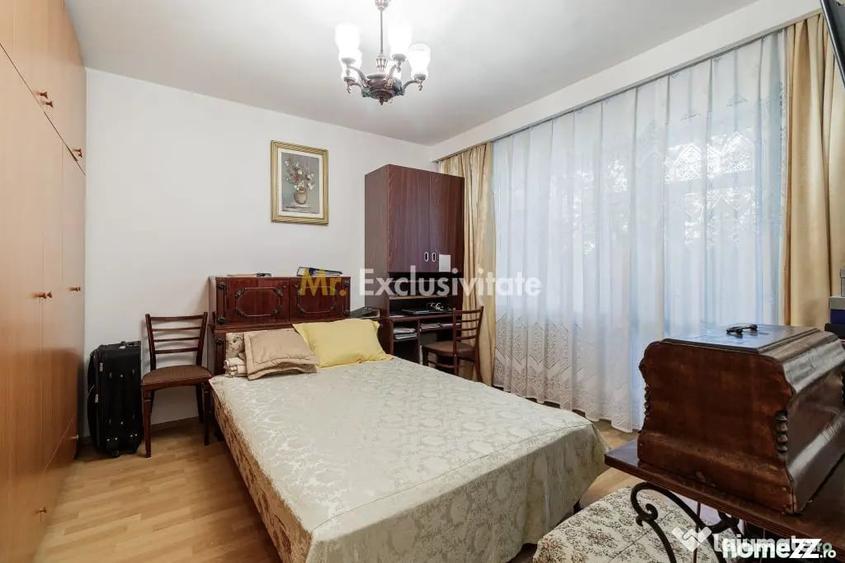 Apartament cu 3 camere decomandat în Valea Oltului