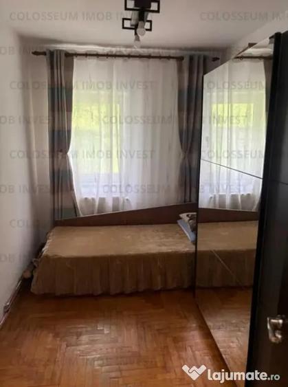 Apartament cu 3 camere decomandat în Răcădău